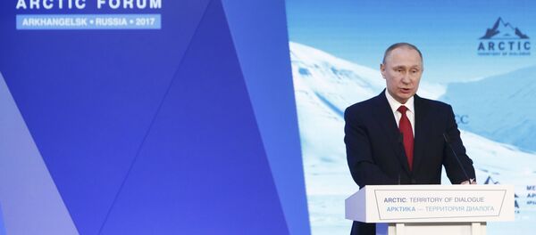 بوتين خلال منتدى القطب الشمالي الدولي بوتين خلال منتدى القطب الشمالي الدولي - سبوتنيك عربي