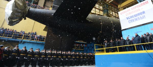 إنزال الغواصة النووية الحديثة قازان من الجيل الرابع إلى الماء من مصنع سيفماش - سبوتنيك عربي