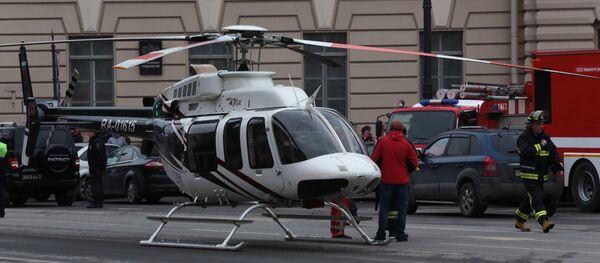 عناصر الشرطة الروسية تطوق محطة تيخنولوغيتشيسكي إنستيتوت بمدينة سانت بطرسبورغ - سبوتنيك عربي