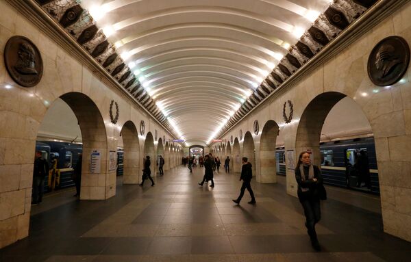 محطة مترو تيخنولوغيتشيسكي إنستيتوت في مدينة سان بطرسبورغ - سبوتنيك عربي