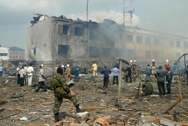 عملية إرهلبية في سيارة بجوار مبنى في نازارني، 17 أغسطس/ آب 2009 - سبوتنيك عربي