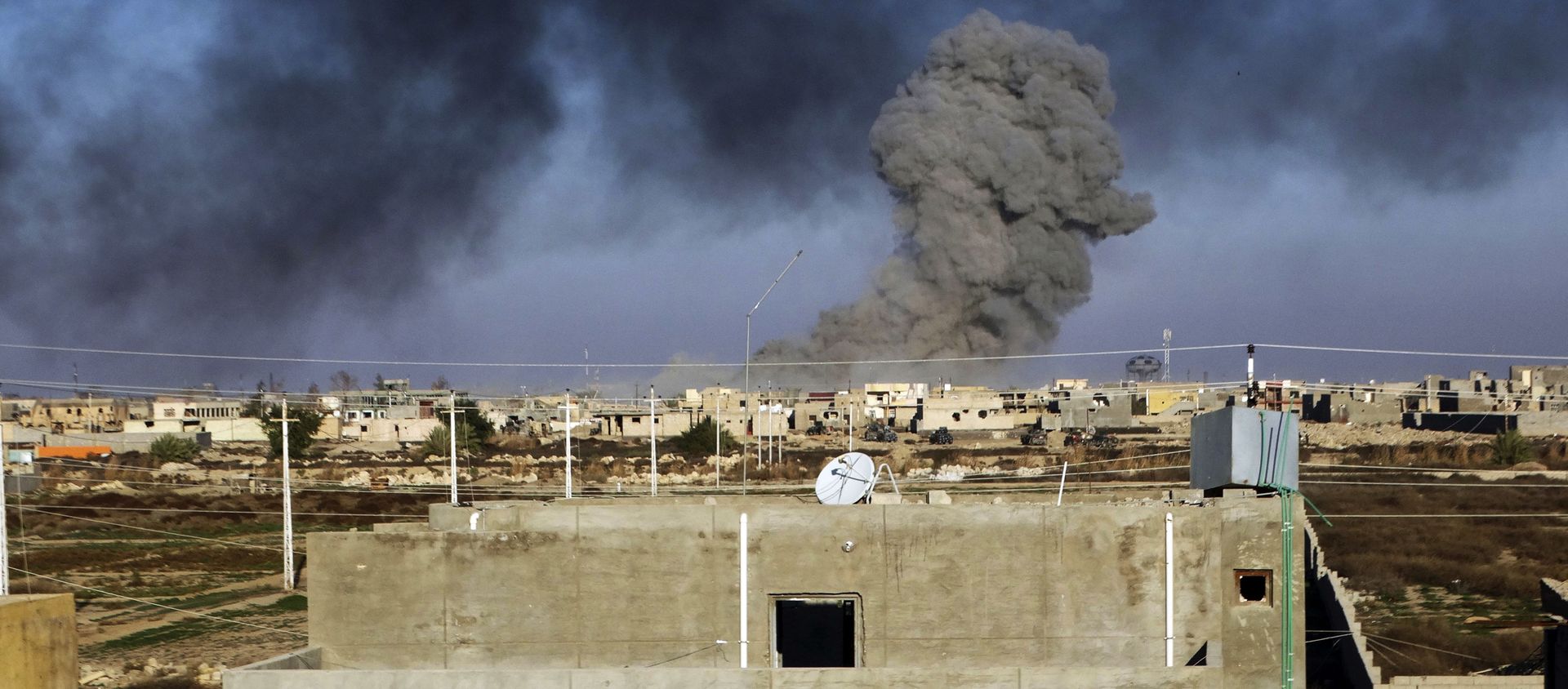 القصف الجوي على مدينة الموصل من قبل طيران التحالف الدولي القصف الجوي على مدينة الموصل من قبل طيران التحالف الدولي - سبوتنيك عربي, 1920, 29.08.2019