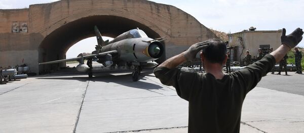 القوات الجوية السورية تستأنف الطيران الجوي من مطار القاعدة الجوية السورية الشعيرات، سوريا - سبوتنيك عربي