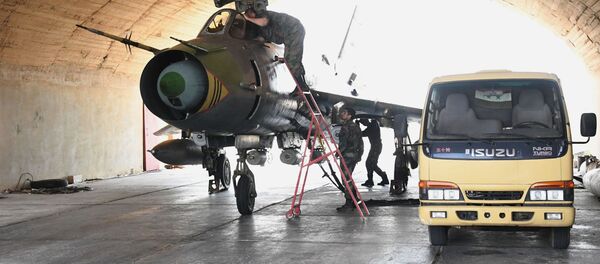 القوات الجوية السورية تستأنف الطيران الجوي من مطار القاعدة الجوية السورية الشعيرات، سوريا - سبوتنيك عربي