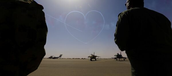 مناورات عسكرية سودانية سعودية بمدينة مروي شمال السودان، 9 أبريل نيسان 2017 مناورات عسكرية سودانية سعودية بمدينة مروي شمال السودان، 9 أبريل نيسان 2017 - سبوتنيك عربي