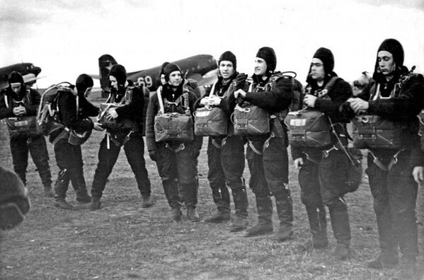 الفريق الأول لرواد الفضاء - سبوتنيك عربي