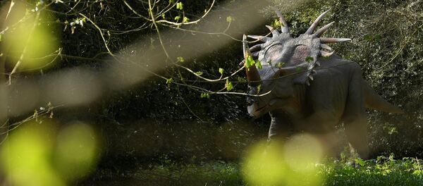 مجسم لديناصور - سبوتنيك عربي