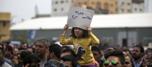 صيادون غزاويون في ميناء بحر غزة، مدينة غزة، قطاع غزة، فلسطين 8 أبريل/ نيسان 2017 - سبوتنيك عربي