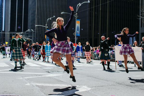 المهجران السنوي تارتان داي (مناسبة اسكتلندية: ذكرى توقيع مذكرة استقلال اسكتلندا عام 1320) في نيويورك، الولايات المتحدة 8 أبريل/ نيسان 2017 - سبوتنيك عربي