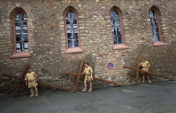 استعدادات إعادة صلب المسيح - سبوتنيك عربي