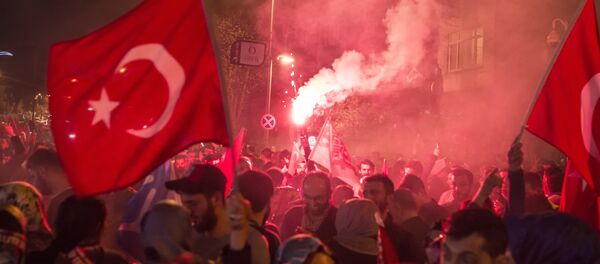 المظاهرات بعد الاستفتاء الدستوري في تركيا المظاهرات بعد الاستفتاء الدستوري في تركيا - سبوتنيك عربي