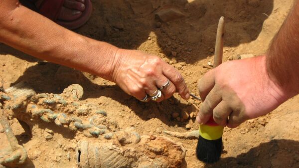 تنقيب علماء الآثار - سبوتنيك عربي