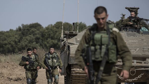 الجيش الإسرائيلي على الحدود مع قطاع غزة - سبوتنيك عربي