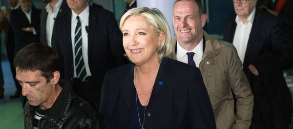 أنصار المرشحة للانتخابات الرئاسية الفرنسية مارين لوبان، باريس، فرنسا - سبوتنيك عربي