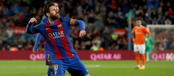 ميسي في مباراة برشلونة وأوساسونا - سبوتنيك عربي