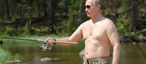 فلاديمير بوتين خلال رحلة صيد للأسماك - سبوتنيك عربي