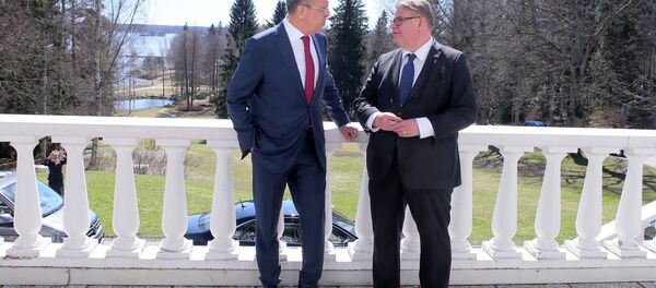 وزير الخارجية الروسي سيرغي لافروف ووزير الخارجية الفنلندي تيمو سويني، هيلسينكي، فنلندا - سبوتنيك عربي