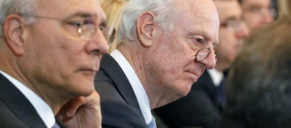 المبعوث الخاص للأمم المتحدة إلى سوريا، ستافان دي ميستورا خلال الجلسة العامة للجولة الرابعة من محادثات أستانا بشأن سوريا - سبوتنيك عربي