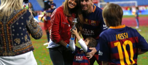 ميسي وزوجته أنتونيلا ميسي وزوجته أنتونيلا - سبوتنيك عربي