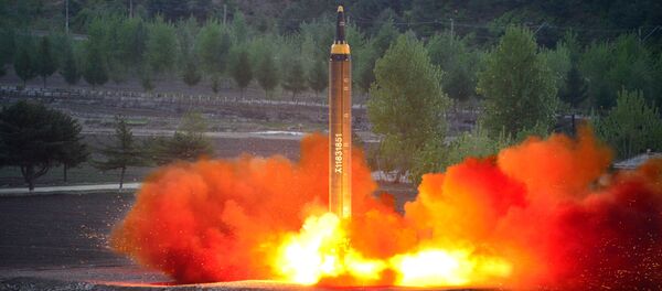 كوريا الشمالية تطلق صاروخ باليستي Hwasong-12 - سبوتنيك عربي