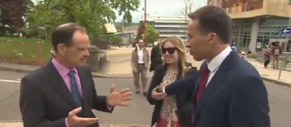 مذيع بي بي سي في موقف طريف - سبوتنيك عربي