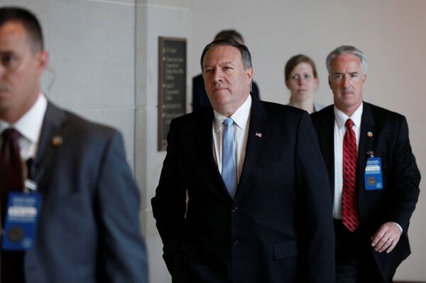 مدير وكالة المخابرات المركزية مايك بومبيو يصل إلى جلسة إحاطة مغلقة أمام لجنة الاستخبارات التابعة لمجلس النواب - سبوتنيك عربي