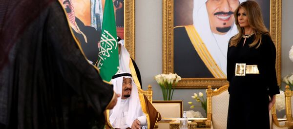 ميلانيا ترامب والملك سلمان ميلانيا ترامب والملك سلمان - سبوتنيك عربي