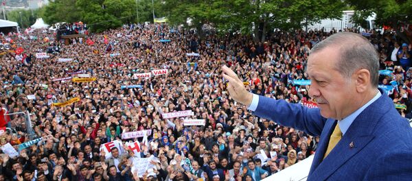 أردوغان أمام حشد من أنصاره - سبوتنيك عربي
