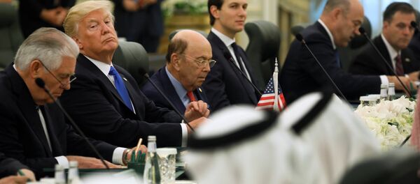 ترامب ويلبور روس  - سبوتنيك عربي