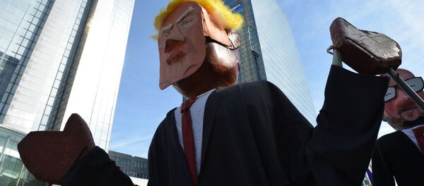 مظاهرات ضد الرئيس الأمريكي دونالد ترامب في بروكسيل، بلجيكا مظاهرات ضد الرئيس الأمريكي دونالد ترامب في بروكسيل، بلجيكا - سبوتنيك عربي