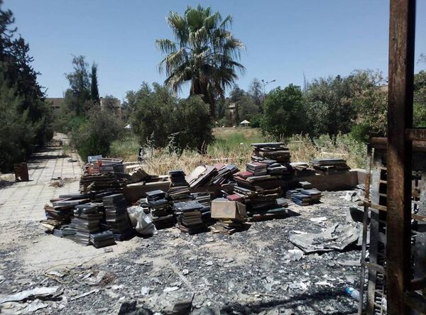 بالصور ..ناجيات من محرقة لـداعش ..يرقصن على الموسيقى في الموصل  - سبوتنيك عربي