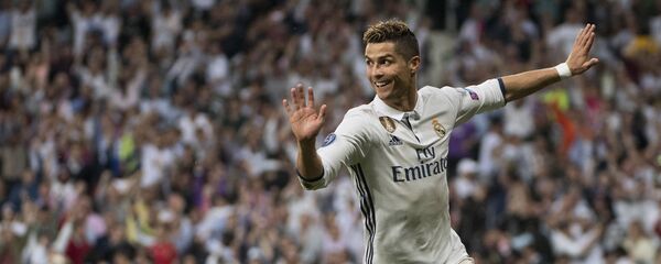 لاعب فريق نادي ريال مدريد كريستيانو رونالدو لاعب فريق نادي ريال مدريد كريستيانو رونالدو - سبوتنيك عربي