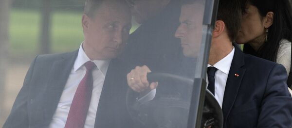 الرئيس الروسي فلاديمير بوتين أثناء قيامه بزيارة رسمية إلى فرنسا - سبوتنيك عربي