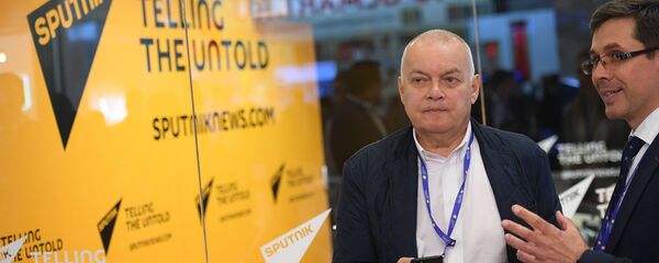 مدير عام وكالة روسيا سيغودنيا دميتري كيسيليوف - أعمال منتدى بطرسبورغ الاقتصادي الدولي لعام 2017 - سبوتنيك عربي