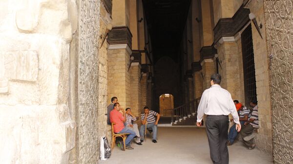 مجمع السلطان قلاوون بشارع المعز لدين الله مجمع السلطان قلاوون بشارع المعز لدين الله - سبوتنيك عربي