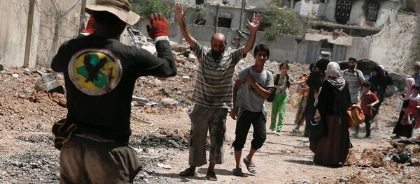 مدنيون في الموصل مدنيون في الموصل - سبوتنيك عربي