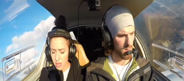 شاب يطلب الزواج من صديقته - سبوتنيك عربي