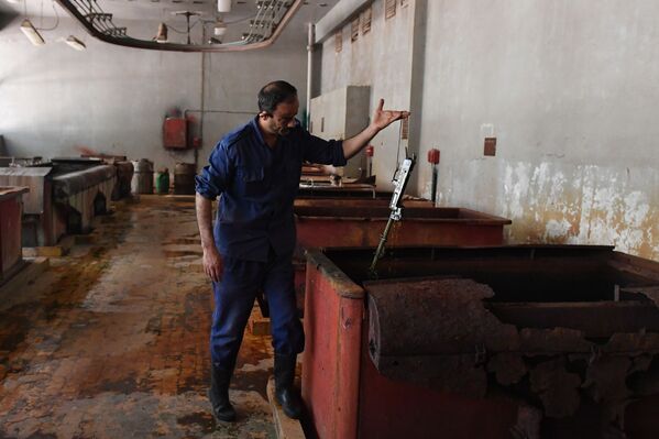 مصنع لإنتاج وإصلاح البنادق والمدافع في محافظة حماة، سوريا - سبوتنيك عربي