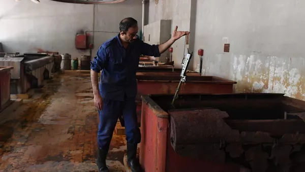 مصنع لإنتاج وإصلاح البنادق والمدافع في محافظة حماة، سوريا - سبوتنيك عربي