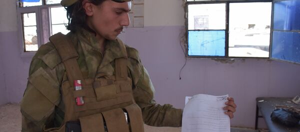 سبوتنيك توثق سيطرة الجيش السوري والقوات الرديفة على عمق 40 كم من ريف الرقة الجنوبي الغربي ريف الرقة، سوريا سبوتنيك توثق سيطرة الجيش السوري والقوات الرديفة على عمق 40 كم من ريف الرقة الجنوبي الغربي ريف الرقة، سوريا - سبوتنيك عربي