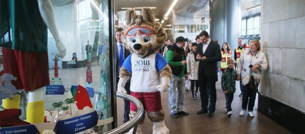 معرض مخصص لكأس القارات في محطة أنفاق في موسكو - سبوتنيك عربي