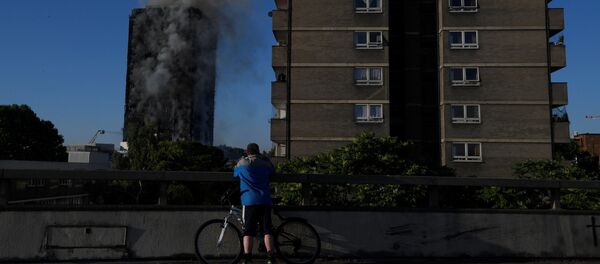 حريق هائل في لندن، 14 يونيو/ حزيران 2017 - سبوتنيك عربي