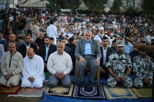 إسماعيل هندية في صلاة العيد في غزة - سبوتنيك عربي