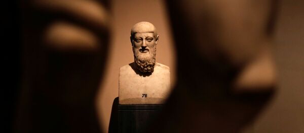 تمثال فني - سبوتنيك عربي