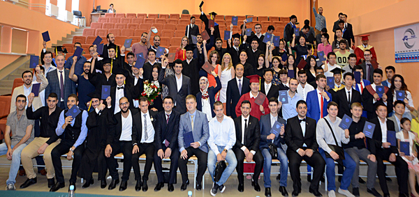حفل تخرج الطلاب الأجانب من جامعة مادي - سبوتنيك عربي