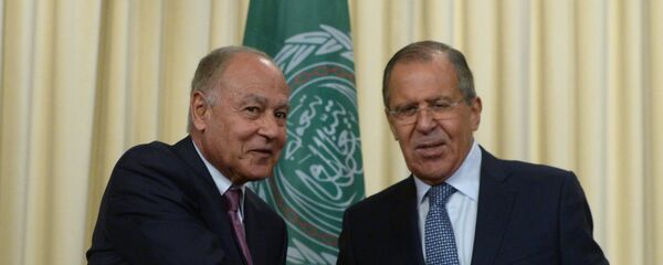 سيرغي لافروف خلال مؤتمر صحفي مشترك مع الأمين العام لجامعة الدول العربية، أحمد أبو الغيط في موسكو (5 يوليو/تيمزو 2017) - سبوتنيك عربي