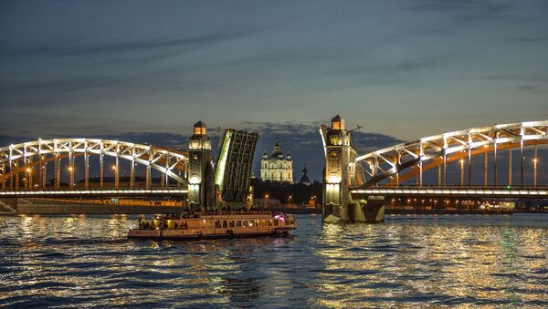 جسر بطرس الأكبر في مدينة سان بطرسبورغ - سبوتنيك عربي
