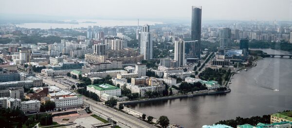 مشهد لمدينة يكاتيرينبورغ من نافذة البرج التجاري فيسوتسكي، روسيا مشهد لمدينة يكاتيرينبورغ من نافذة البرج التجاري فيسوتسكي، روسيا - سبوتنيك عربي