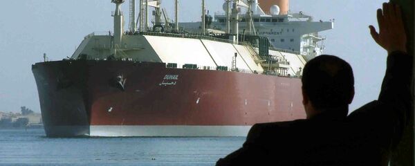 ناقلة غاز طبيعي مسال تعبر قناة السويس - سبوتنيك عربي