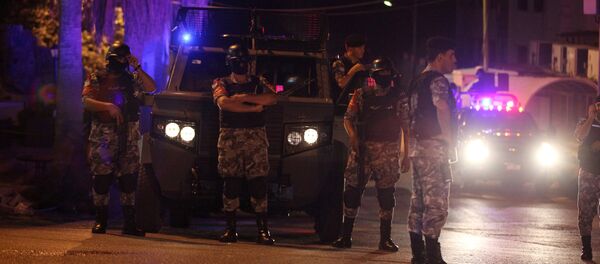 أفراد أمن أمام السفارة الإسرائيلية بالأردن - سبوتنيك عربي